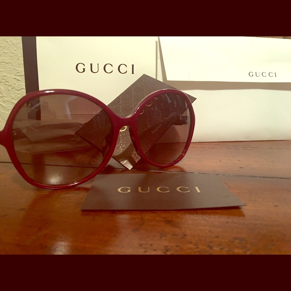 Gucci Sunglasses ⭐️New⭐️